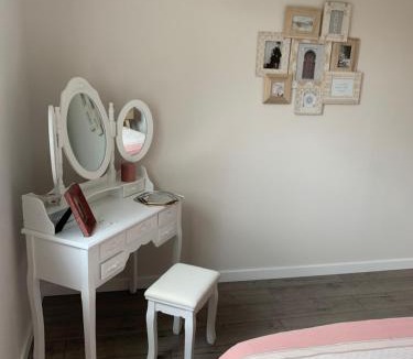 Laigne-en-Belin House | Chambre moderne 24h du Mans - 10 min du circuit SDB attenante