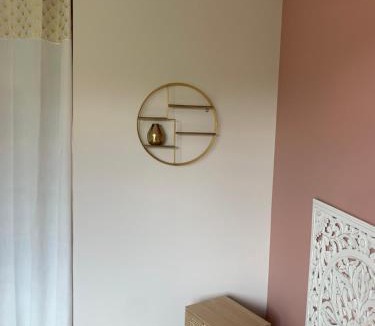 Laigne-en-Belin House | Chambre moderne 24h du Mans - 10 min du circuit SDB attenante