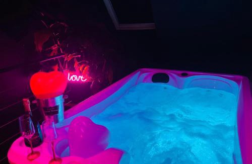 Solre-le-Chateau Apartment | Chambre Noire