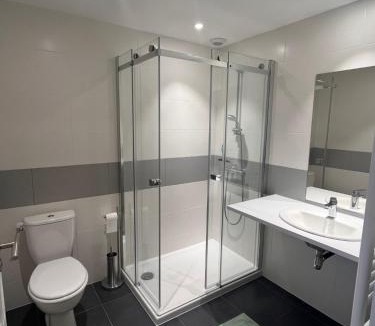 Le Girouard Apartment | Chambre o genereux
