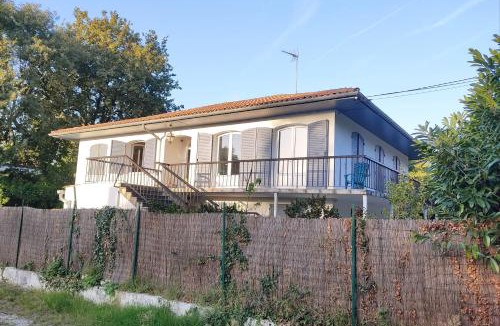 Merignac Bed & Breakfast | Chambre Océan Climatisée
