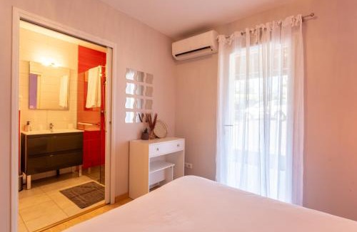 Aroue-Ithorots-Olhaiby Bed & Breakfast | Chambre - Orchis