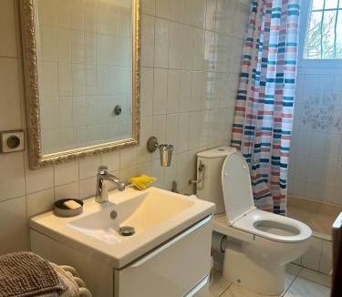 Quartier Croix-Daurade House | Chambre ou Studio dans Maison avec piscine