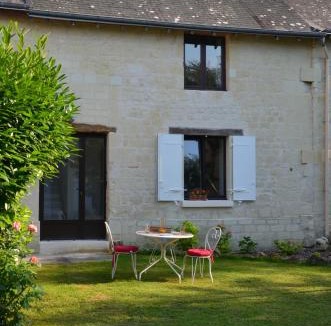 Thizay Bed & Breakfast | Chambre Pantagruel Le dolmen