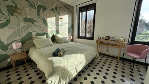 Villeneuve-Minervois House | Chambre Pivoine au Domaine de l'Aven