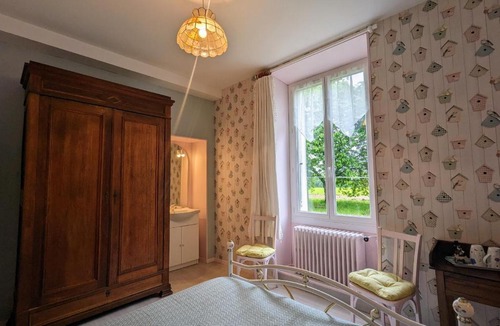 Pellevoisin Bed & Breakfast | Chambre "Pommier" au calme en maison d'hôtes près des châteaux - FR-1-591-487