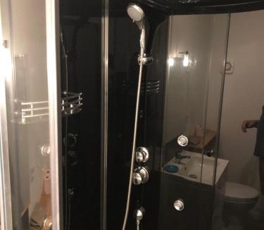 Saint-Remy-Sur-Durolle House | Chambre privative