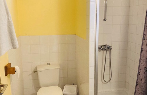 Feneyrols Bed & Breakfast | Chambre Privé à la Campagne