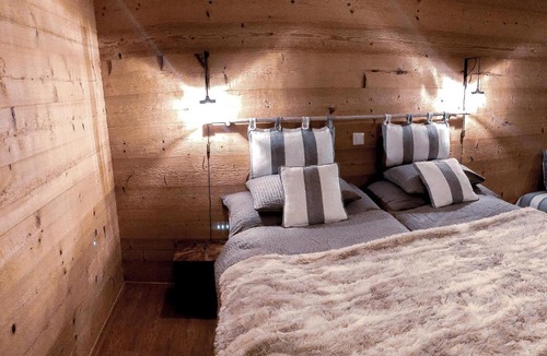 Nendaz Cabin | Chambre privée avec cuisine et salle de bain dans la chambre, Winoka Lodge
