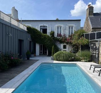 Granville House | Chambre privée avec piscine