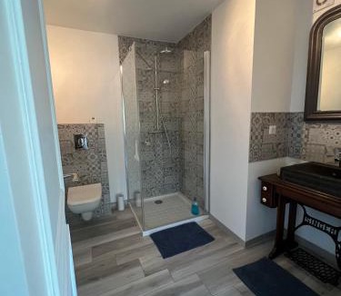 Chanas House | Chambre privée Chiberta