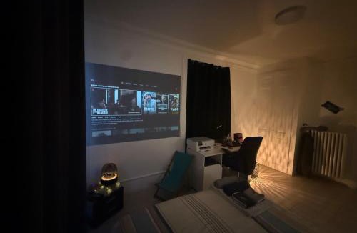 Renens House | Chambre privée cosy à 30s de la gare de Renens