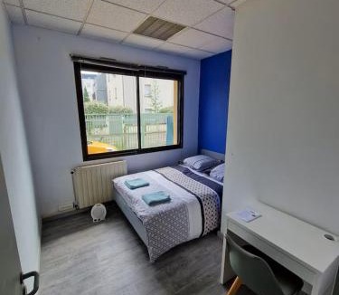 Barriere de Paris Apartment | Chambre Privée dans appartement partagé BLEU