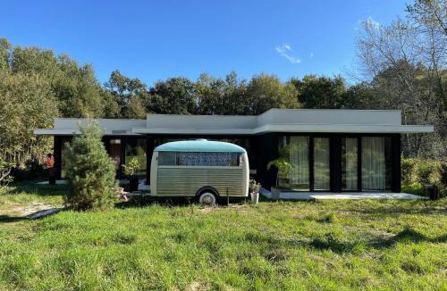 La Genevraye House | Chambre privée dans maison d'architecte face forêt