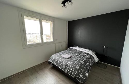 Saint-Vincent House | chambre privée jaune dans appartement partagé