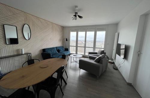 Saint-Vincent House | chambre privée jaune dans appartement partagé