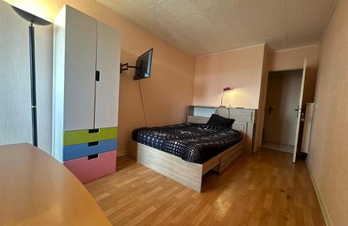 Cugnaux Hostel | Chambre Privative avec Balcon