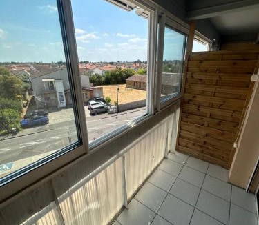 Cugnaux Hostel | Chambre Privative avec Balcon