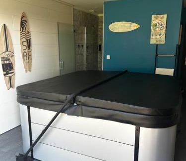 Louplande House | Chambre privative avec spa