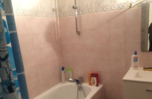 Up 1.5 Saint-Ferreol Bed & Breakfast | Chambre Privee Dans Appartement