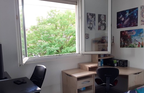 Up 1.5 Saint-Ferreol Bed & Breakfast | Chambre Privee Dans Appartement