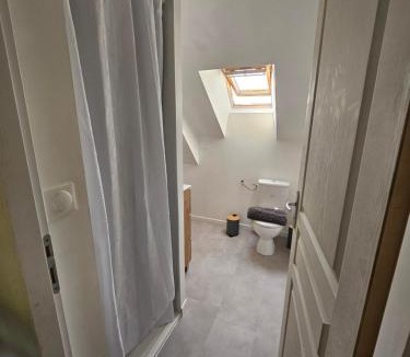 Ruaudin Bed & Breakfast | Chambre R proche circuit 24H