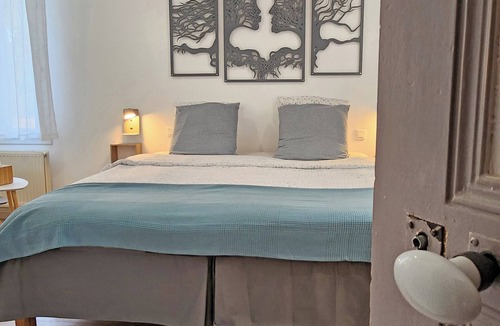 Saint-Pargoire Bed & Breakfast | Chambre Romarin - Domaine à l'Aise