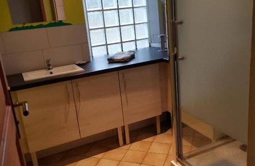 Bachant House | Chambre Rose à la Campagne