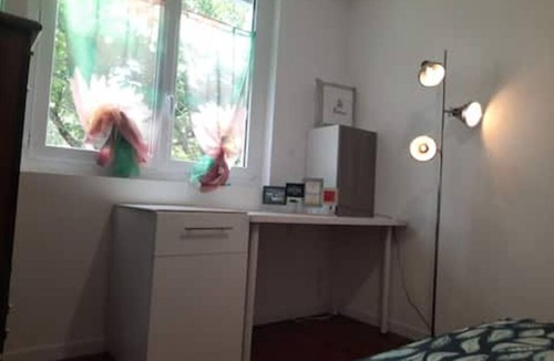 Quartier Villejean - Beauregard Bed & Breakfast | Chambre Rouge