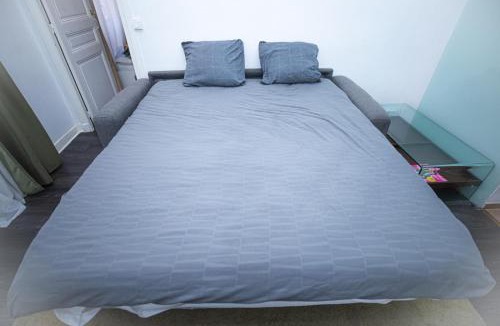 La Villette Apartment | Chambre salon pont de l ourcq