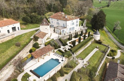 Saint-Pierre-de-Cole Bed & Breakfast | Chambre Solis - Lavy