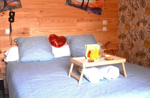 Bertric-Buree Bed & Breakfast | chambre-spa la Truffière