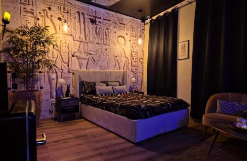Solesmes Bed & Breakfast | Chambre SPA Toutankhamon