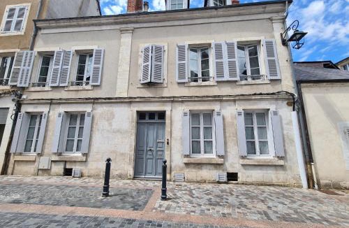 Chateauroux Bed & Breakfast | Chambre spacieuse avec grand lit et salle d'eau privée, petit-déjeuner inclus - Châteauroux - FR-1-591-601