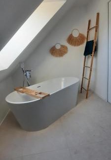 Plaintel Bed & Breakfast | Chambre spacieuse avec piscine privative