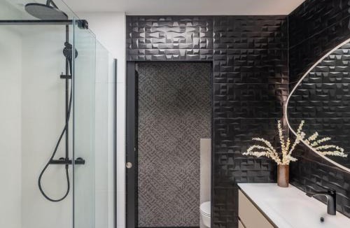 Suce-sur-Erdre Bed & Breakfast | Chambre spacieuse avec terrasse et piscine - FR-1-306-1345