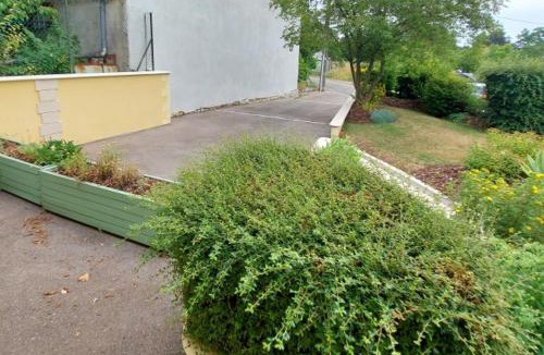 Euville Bed & Breakfast | Chambre spacieuse climatisée - Petit déjeuner inclus