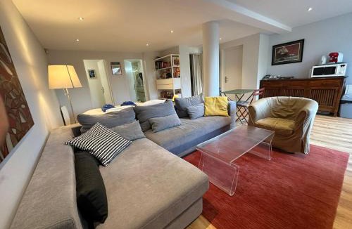 Annecy-le-Vieux Bed & Breakfast | Chambre-Studio et SAUNA indépendants