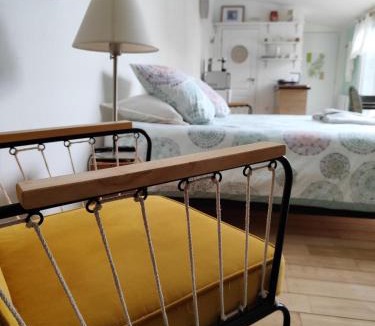 Teyran Bed & Breakfast | Chambre studio indépendante au calme avec piscine et climatisation