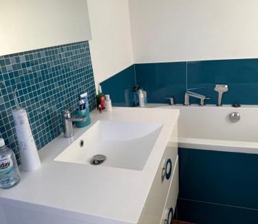 Saint-Jacques - Saint-Roch Bed & Breakfast | Chambre sur cour
