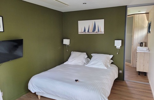 Joinville Boat Rental | Chambre sur L'eau