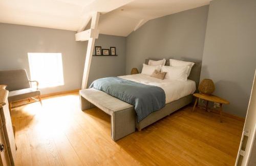 Saint-Pierre-de-Cole Bed & Breakfast | Chambre Ventus - Lavy