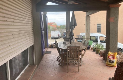 Pia House | Chambre verte chez José