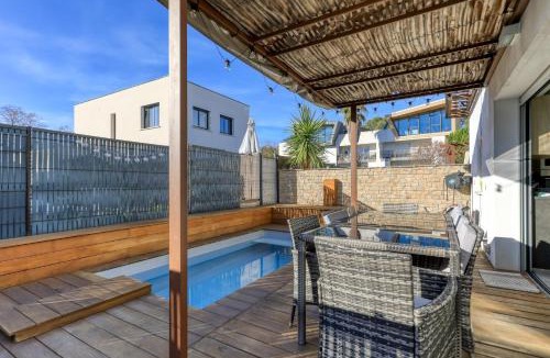 Jacou Bed & Breakfast | Chambre Villa illiade