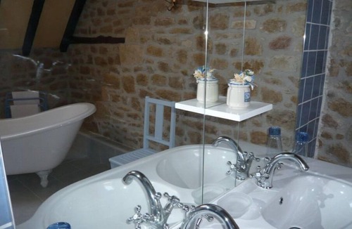Vayrac Bed & Breakfast | Chambre Volubilis