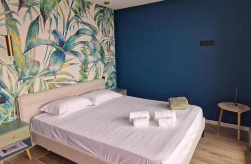 Ile du Levant Bed & Breakfast | Chambre Vue Mer