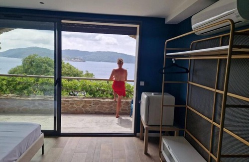 Ile du Levant Bed & Breakfast | Chambre Vue Mer