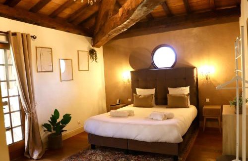 Camiac-et-Saint-Denis Bed & Breakfast | Chambres d'hôtes du Château Camiac