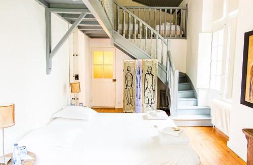 Saint-Laurent-des-Arbres House | Chambres d'Hôtes Château Beaupré