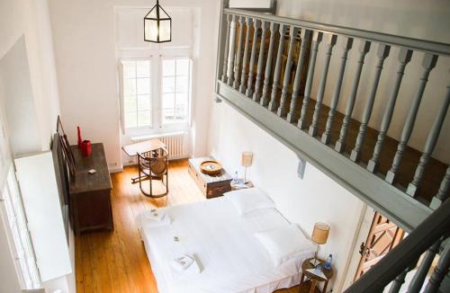 Saint-Laurent-des-Arbres House | Chambres d'Hôtes Château Beaupré